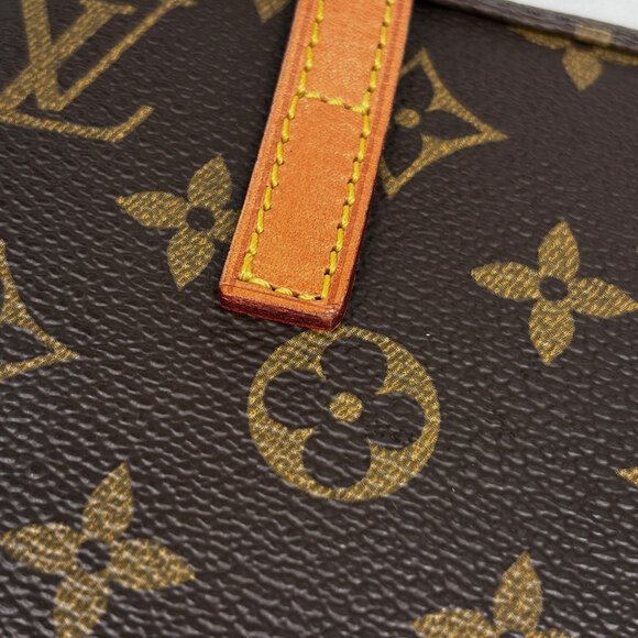 LOUIS VUITTON Brown Monogram Shoulder Bag - Picture 4 of 8